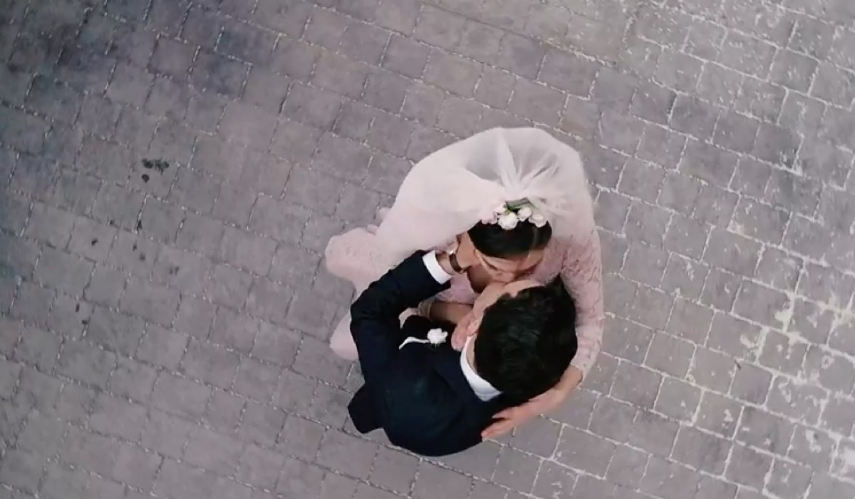 Dall'alto: Giulia Vecchio (Anna Imbriani) e Emanuel Caserio (Salvatore Amato) in una scena della puntata 160 de