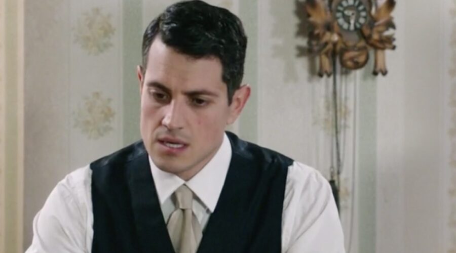 Emanuel Caserio (Salvatore Amato) in una scena della puntata 160 de