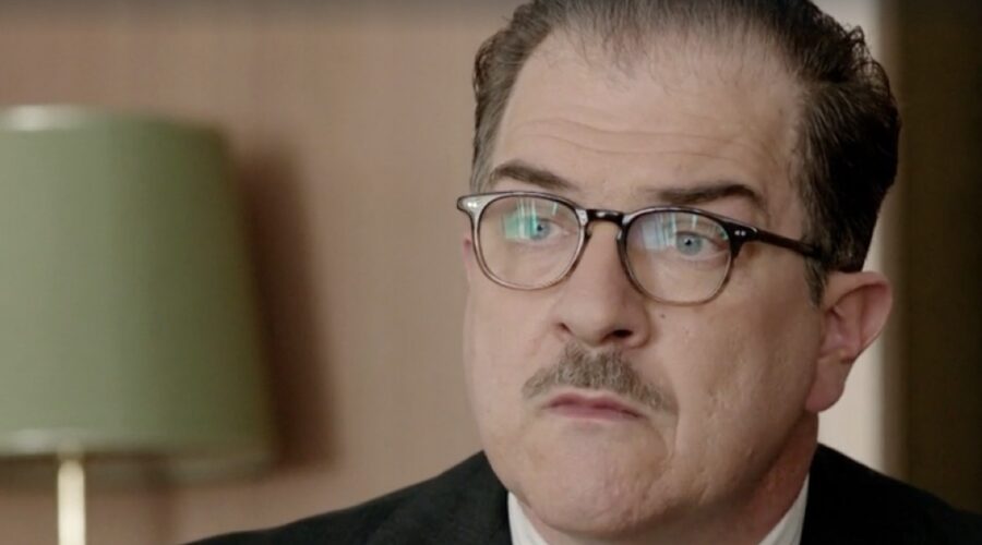 Andrea Pennacchi (Ragioniere Galli) in una scena della puntata 1 de 