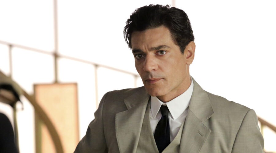 Giuseppe Zeno (Pietro Mori) in un posato per le prime due stagioni de