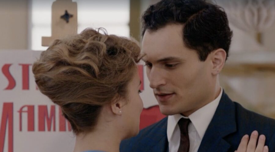 Da sinistra: Giusy Buscemi (Teresa Iorio) e Alessandro Tersigni (Vittorio Conti) in una scena della puntata 12 de ”Il Paradiso Delle Signore”. Credits: Rai.