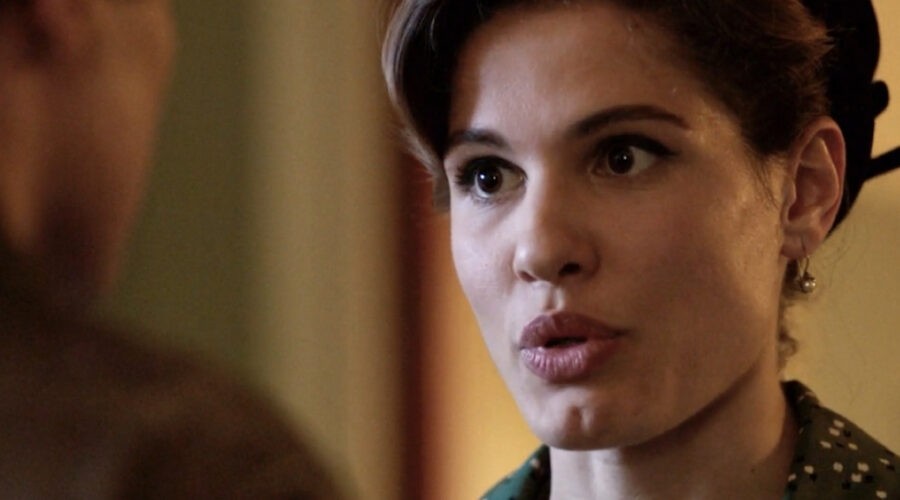 Giulia Vecchio (Anna Imbriani) in una scena della puntata 12 de 