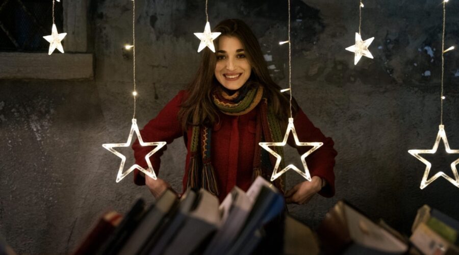 Pilar Fogliati protagonista di “Odio il Natale”, la nuova serie Netflix. Credits: Netflix Italia/Lux Vide.