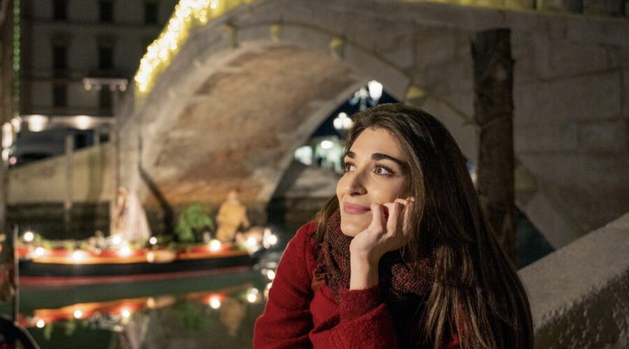 Pilar Fogliati protagonista di “Odio il Natale”, la nuova serie Netflix. Credits: Netflix Italia/Lux Vide.
