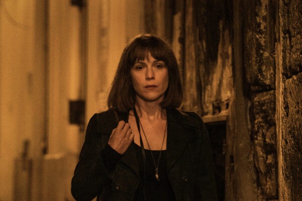 Isabella Ragonese (Letizia Battaglia) in una scena di 