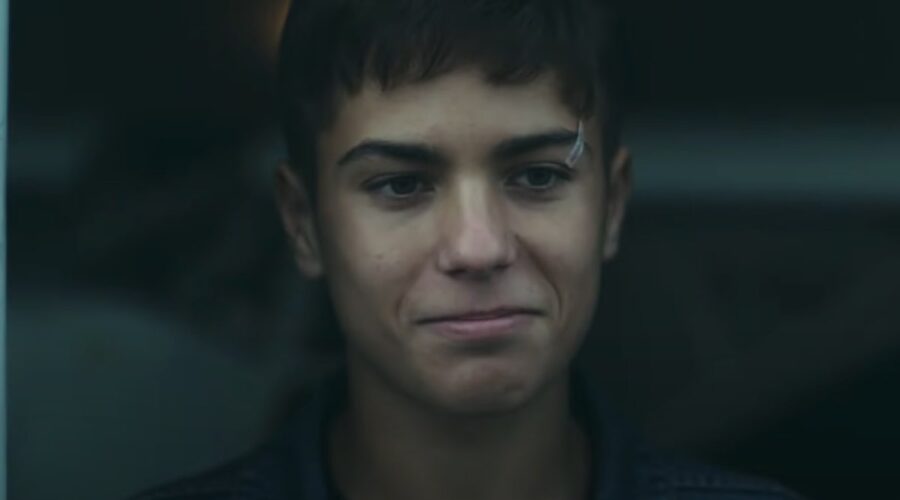 Álvaro Requena Interpreta Mickey In Una Scena Dal Trailer Di 