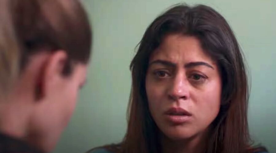 Carol Castro Interpreta Paula In 