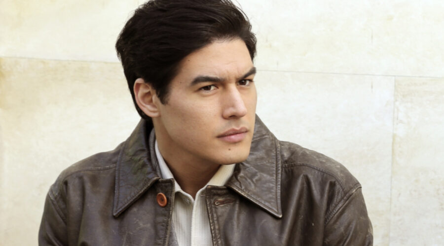 Cristiano Caccamo (Quinto Reggiani) in una scena delle prime due stagioni de “Il Paradiso Delle Signore”. Credits: Rai.