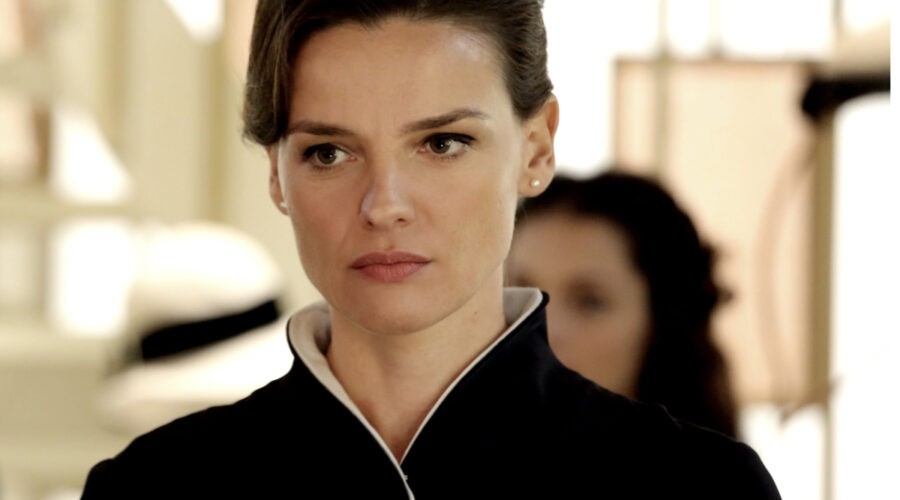 Christiane Filangieri (Clara Mantovani) in una scena delle prime due stagioni de