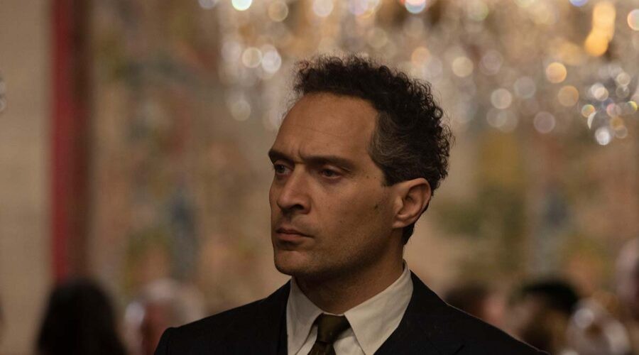 Claudio Santamaria (Antonio Nicastro) in una scena di “L’Ora - Inchiostro contro piombo”. Credits: Ufficio stampa Mediaset