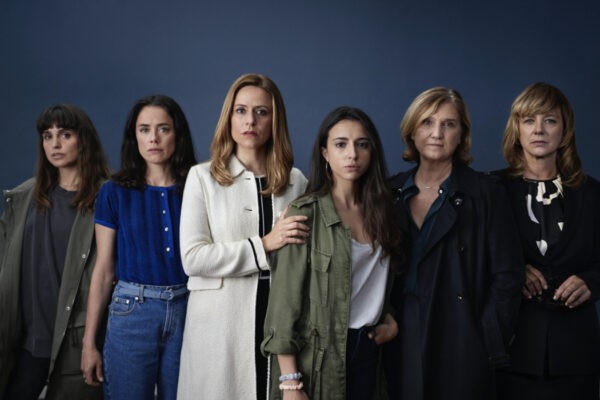 Il cast di “Privacy”. Credits: David Harranz/Netflix.