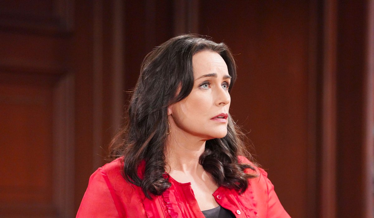 Rena Sofer Interpreta Quinn In