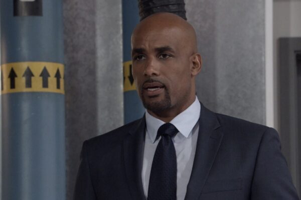 Boris Kodjoe (Robert Sullivan) in una scena della quarta stagione di 