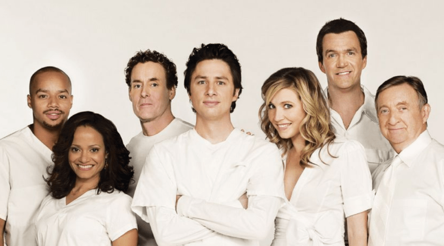 Il cast di “Scrubs”, la commedia con Zach Braff. Credits: Disney+.