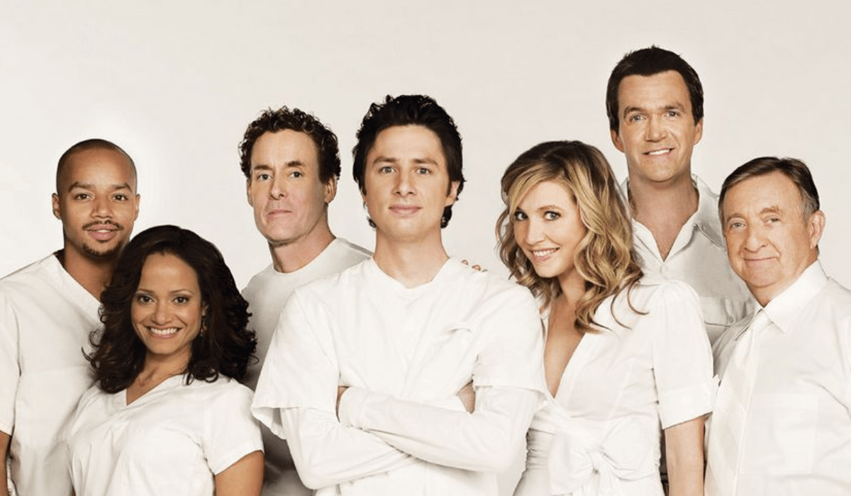 Scrubs, il creatore Bill Lawrence pensa che un film “reunion” sia inevitabile Scrubs, il creatore Bill Lawrence pensa che un film “reunion” sia inevitabile