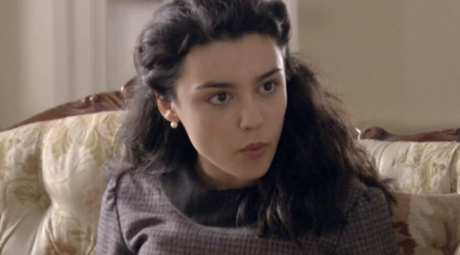 Carla Díaz (Elisa Silva Torrealba) in una scena della puntata 