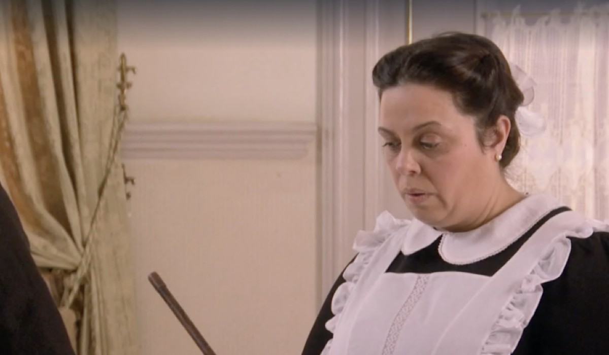 Nuncy Valcárcel (Mercedes “Merceditas” Oviedo) in una scena della puntata 1 di 