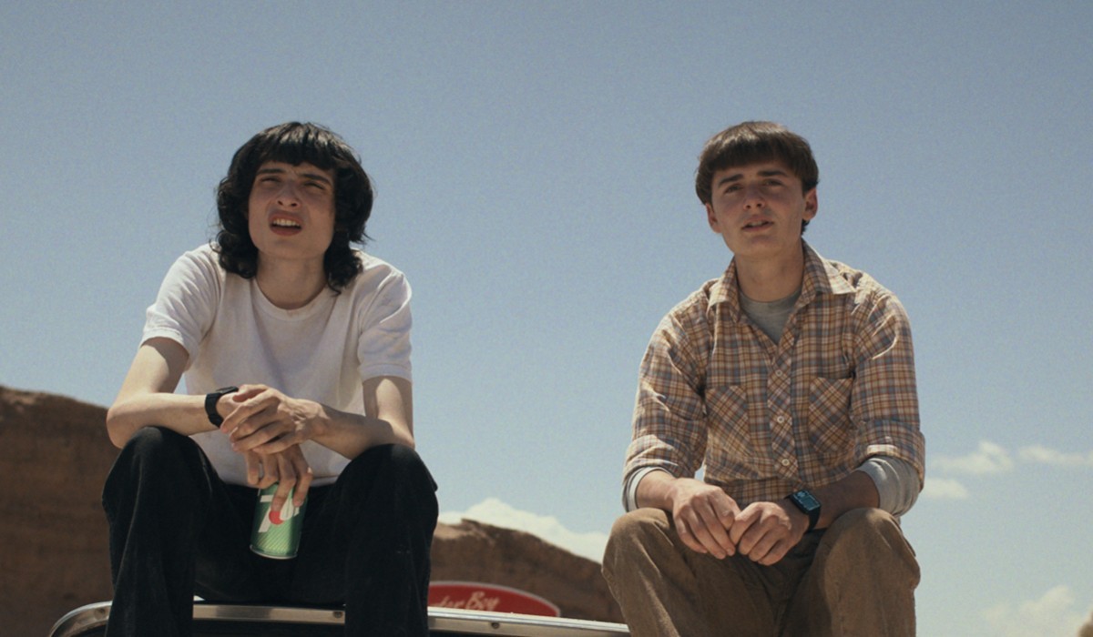 Da sinistra: Mike (Finn Wolfard) e Will (Noah Schnapp) in una scena di “Stranger Things 4”. Credits: Courtesy of Netflix.