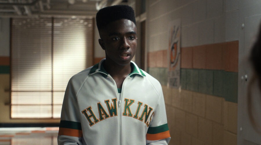 Lucas (Caleb McLaughlin) in una scena di “Stranger Things 4”. Credits: Courtesy of Netflix.