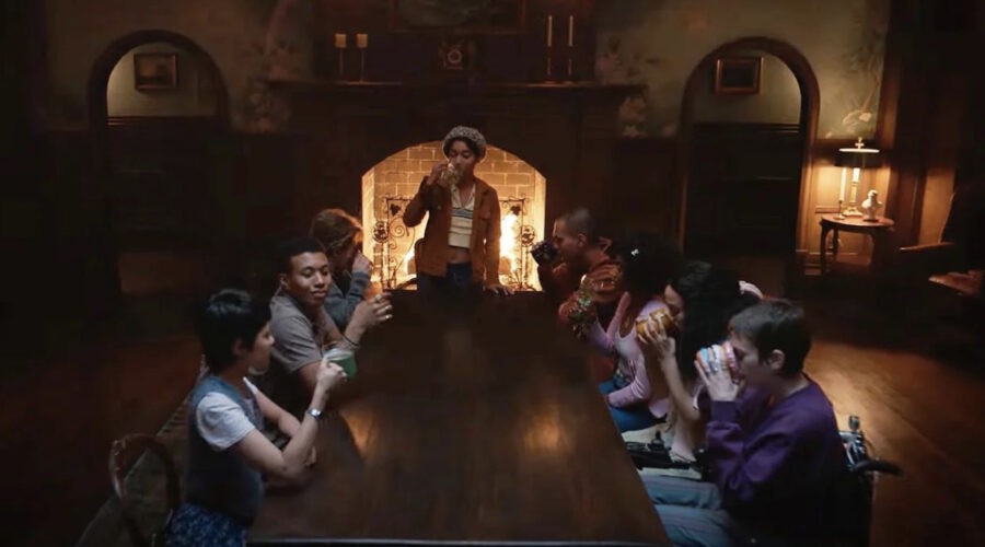 Una scena di “The Midnight Club”. Credits: Netflix.