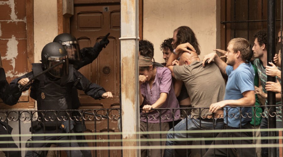 Una Scena Di Antidisturbios- Unità Antisommossa Credits Disney Plus