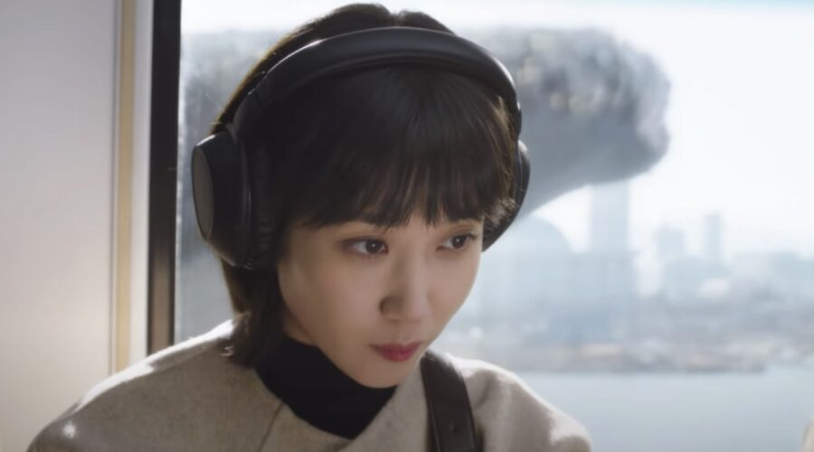 Park Eun-bin interpreta Woo Young-woo, qui in un fotogramma dal trailer di “Avvocata Woo”. Credits: Cattura schermo/Netflix.