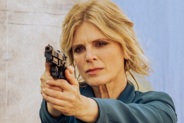 Emilia Fox Interpreta Sylvia Fox In