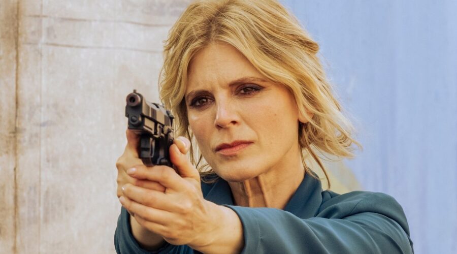 Emilia Fox Interpreta Sylvia Fox In