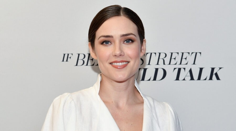 NEW YORK, NEW YORK - 09 OTTOBRE: Megan Boone partecipa all'anteprima statunitense di 