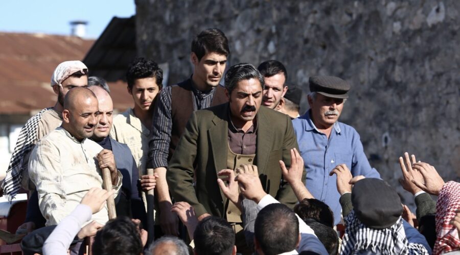 Una scena di gruppo di