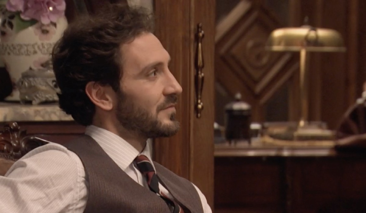 Álex Gadea (Cristóbal Loygorri del Amo) in una scena della puntata 10 di