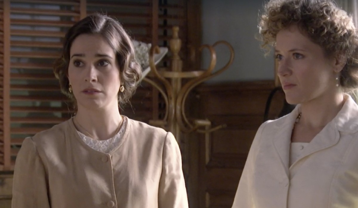 Da sinistra: Celia Freijeiro (Adela Silva Torrealba) e Marta Larralde (Diana Silva Torrealba) in una scena della puntata 10 di 