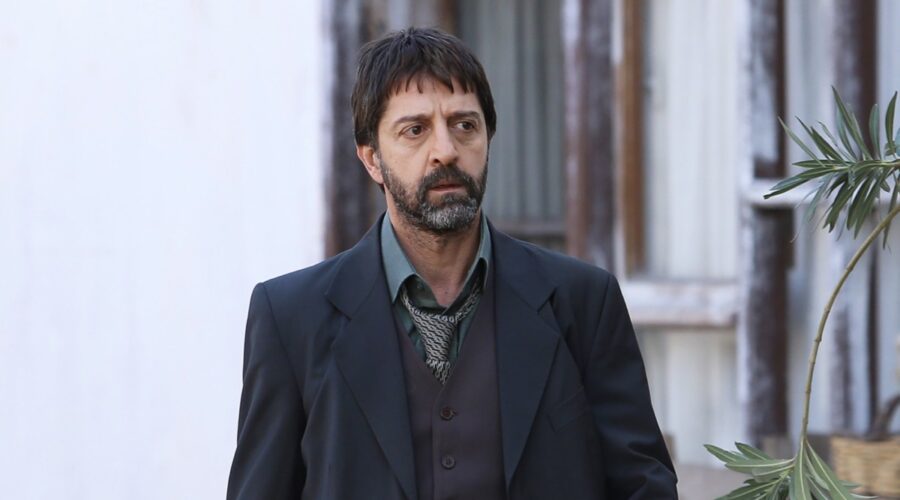 Turgay Aydin (Sabahattin) in una scena di 