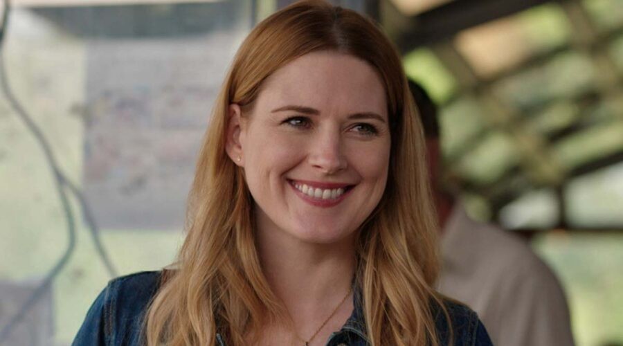 Alexandra Breckenridge (che interpreta Mel Monroe) in 