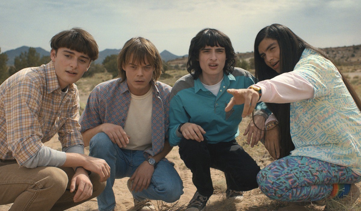 Da sinistra: Will, Jonathan, Mike e Argyle in “Stranger Things 4”. Credits: Courtesy of Netflix.