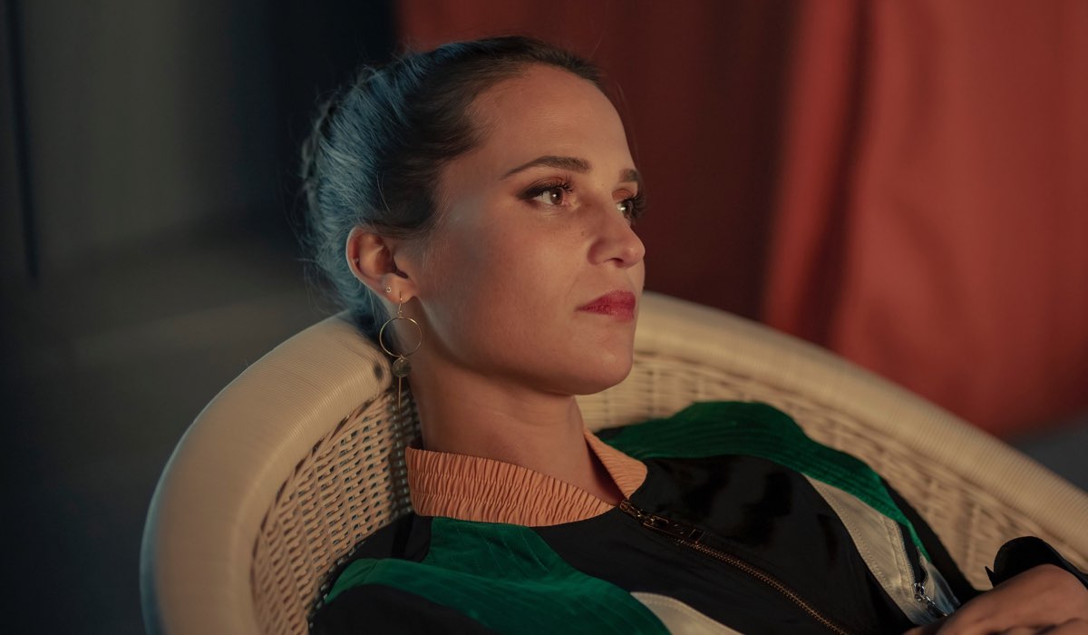 Alicia Vikander interpreta Mira In