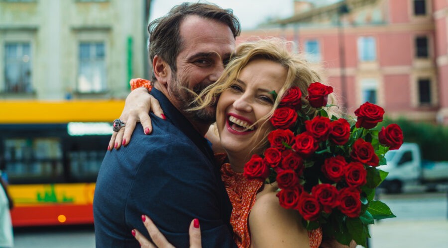 Da sinistra: Pawel Delag e Izabela Kuna in una scena di 