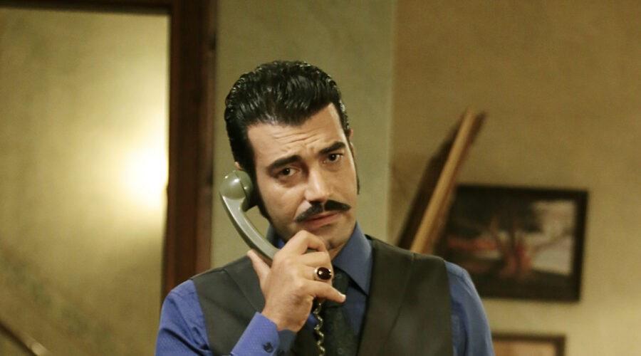Murat Ünalmis (Demir) in una scena di