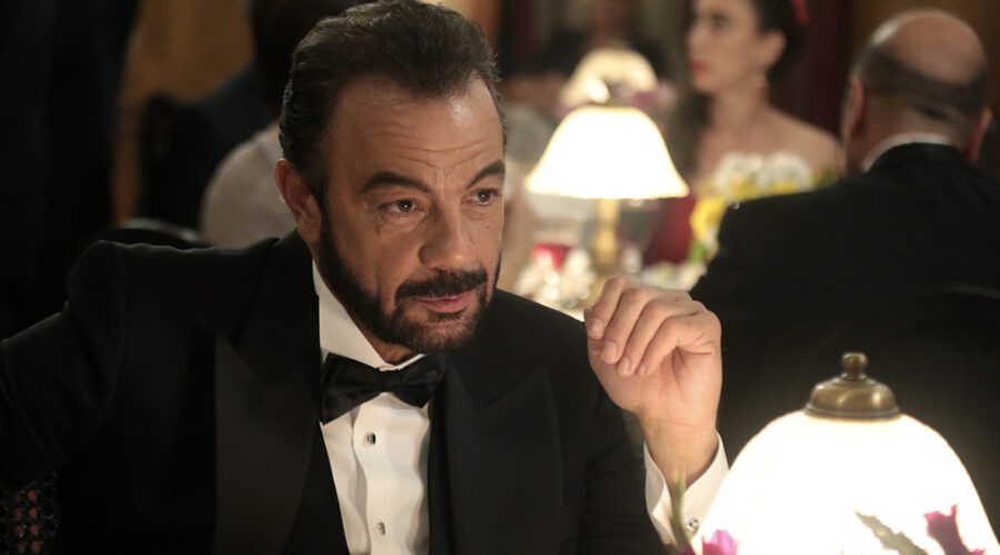 Kerem Alisik (Fekeli) in una scena di