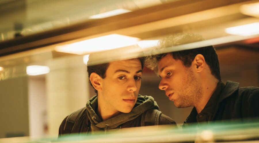 Da sinistra: Francesco Centorame (Elia Santini) e Ludovico Tersigni (Giovanni Garau) in una scena di 