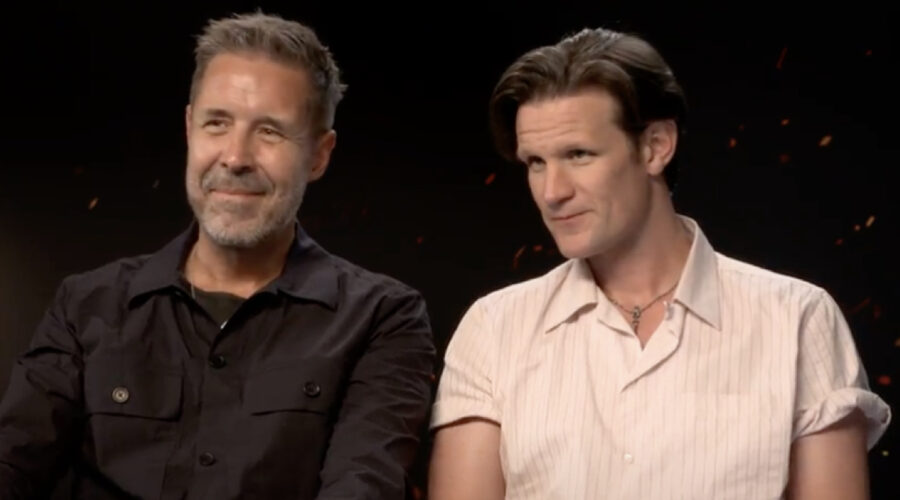 Da sinistra: Paddy Considine e Matt Smith. Credits: Cattura schermo/Tvserial.it.