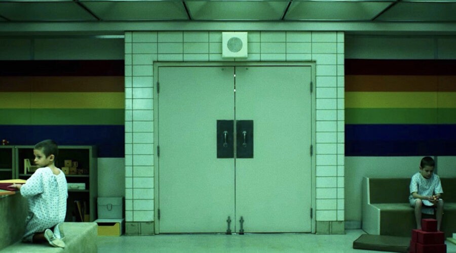 La Stanza Arcobaleno In Stranger Things 4 Credits Netflix