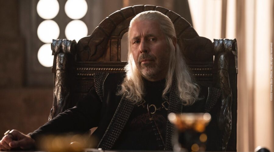 Paddy Considine interpreta Viserys Targaryen In 