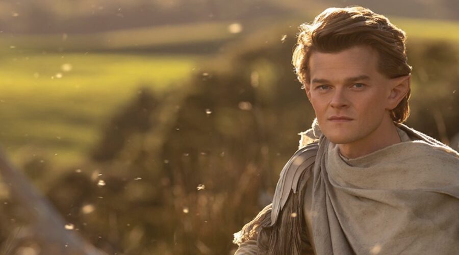 Robert Aramayo interpreta Elrond ne