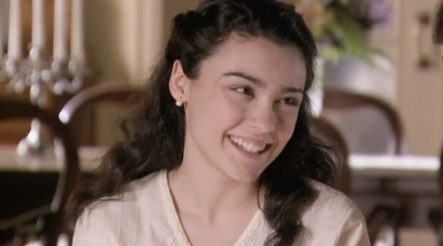 Carla Díaz (Elisa Silva Torrealba) in una scena della puntata 11 di 