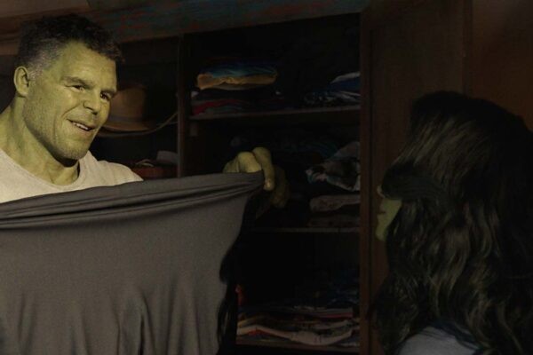 Tatiana Maslany (She-Hulk) e Mark Ruffalo (Smart Hulk) in