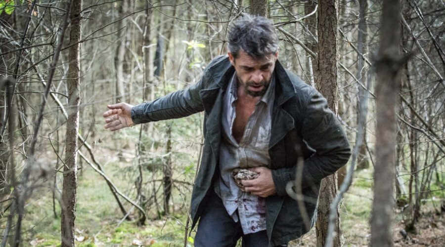 Thierry Neuvic (Bastien Beaufils) in una scena di