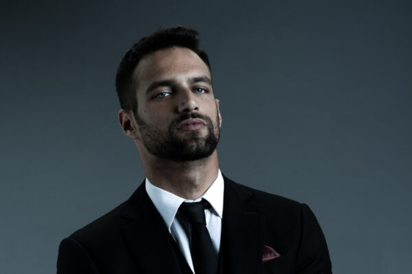 Jesús Castro in una foto di “Diario di un gigolò”. Credits: Netflix.