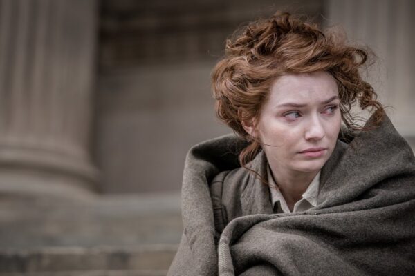 Eleanor Tomlinson in una scena di