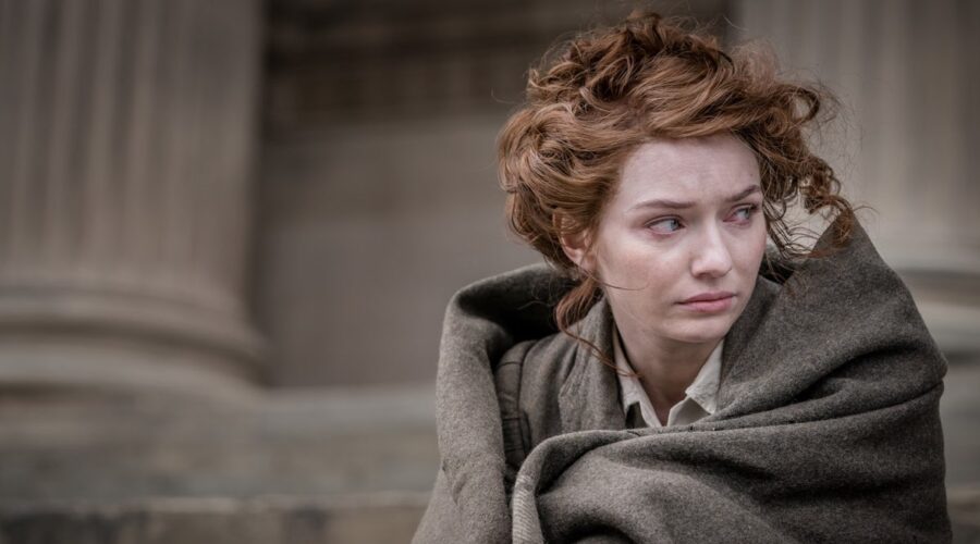 Eleanor Tomlinson in una scena di